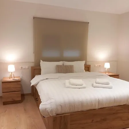 Apartment 3 Bedroom Luxury Living *