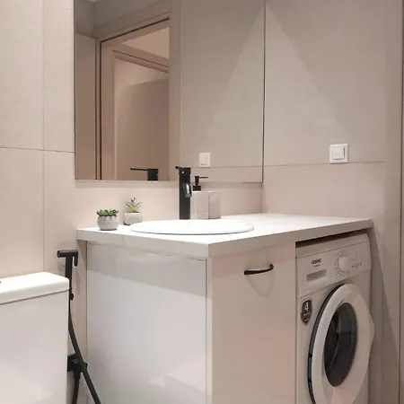 3 Bedroom Luxury Living * Piraeus